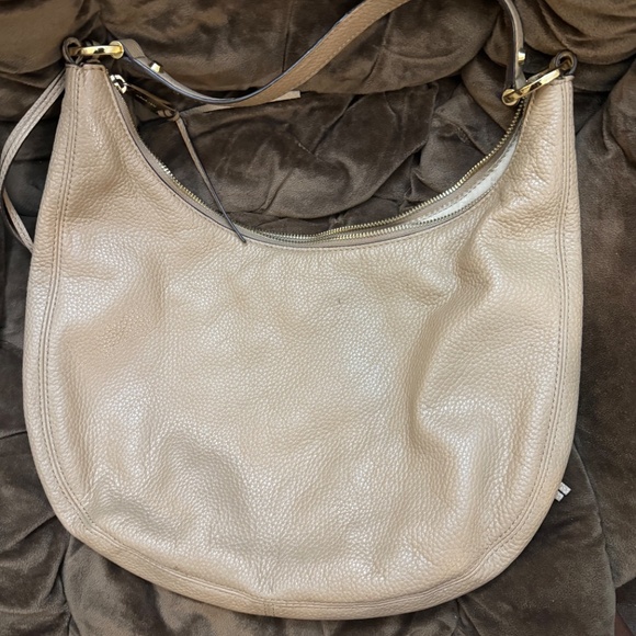 Michael Kors Handbag - Picture 2 of 5